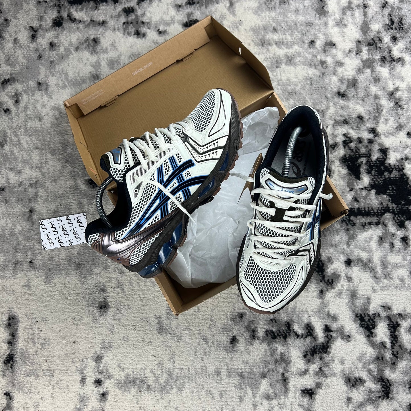 ASICS KAYANO 14 - CREAM / BLUE COAST