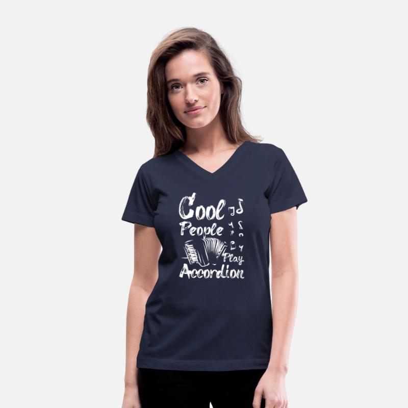 Cool people play accordion