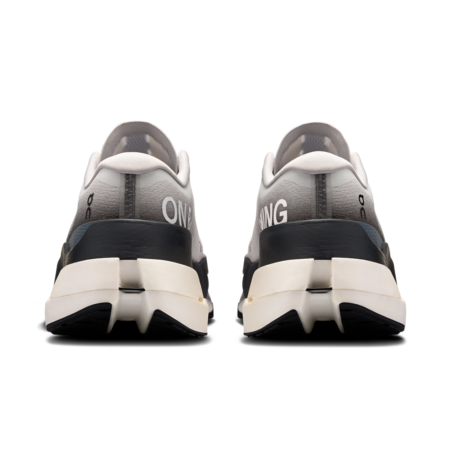 Cloudboom Max White | Black – Instant Classic