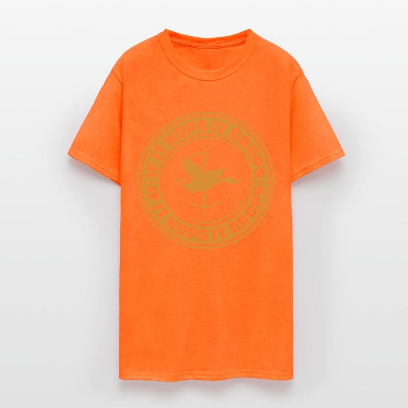 If it hops it drops cool Squirrel Hunt T-shirts