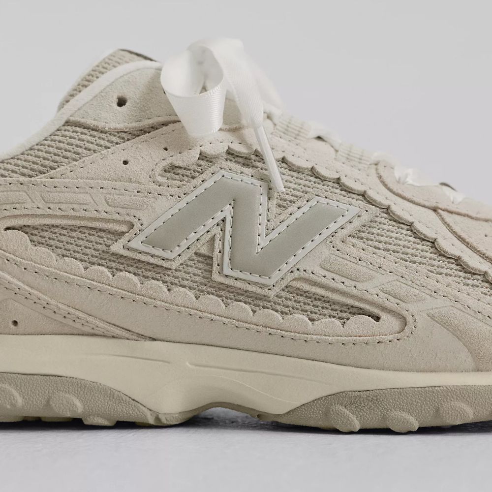 New Balance Women's 204L in Sea Salt with Linen