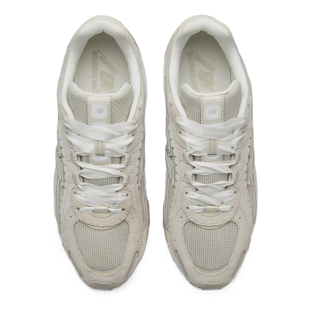 New Balance Women's 204L in Sea Salt with Linen