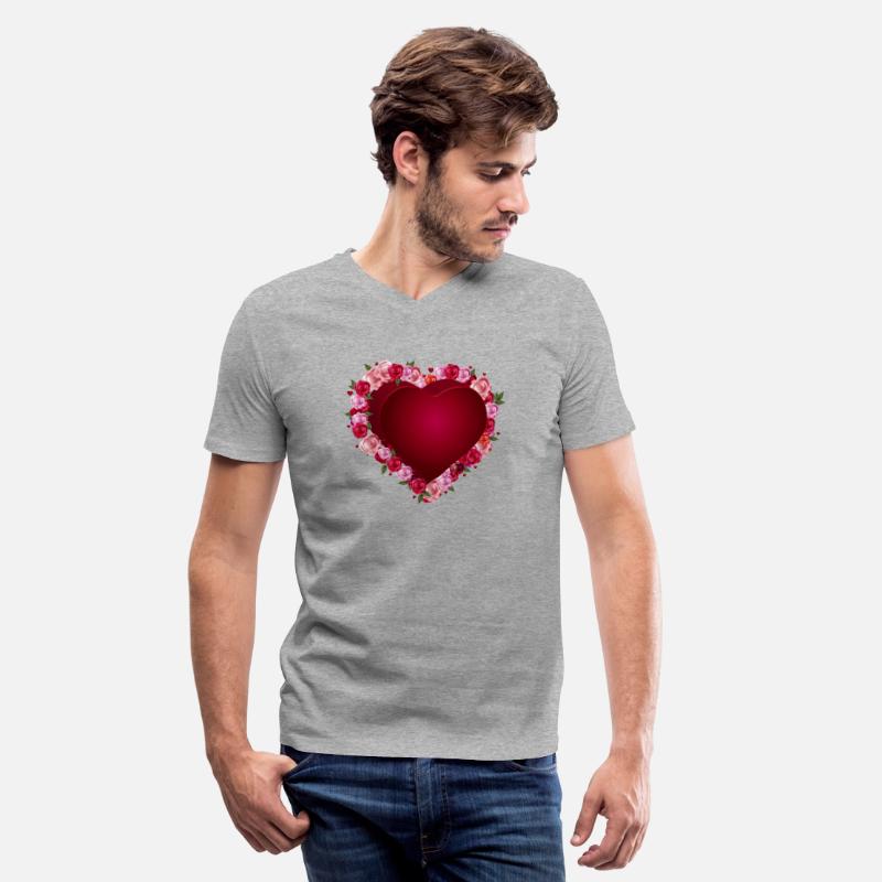 Valentine's heart of red roses for lovers